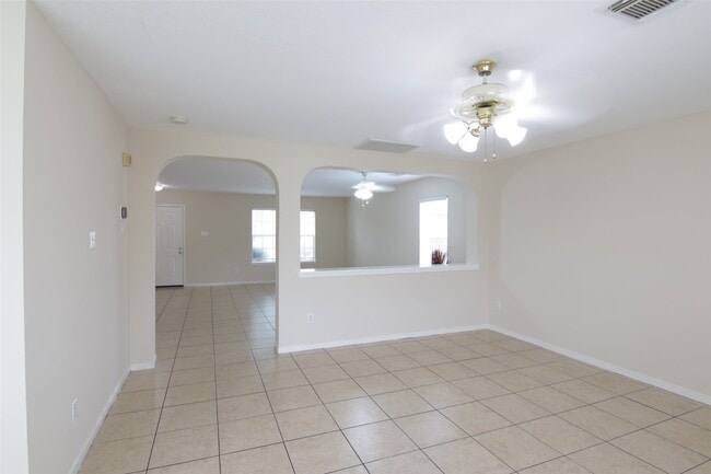 Photo - 16938 Watering Oaks Ln