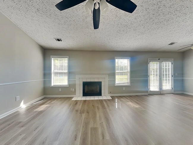 Photo - 6863 John Clark Dr
