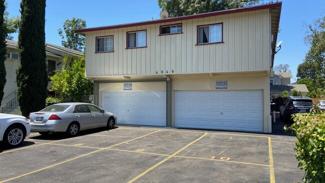 Photo - 4949 Coldwater Canyon Ave Apartamentos Unidad 1