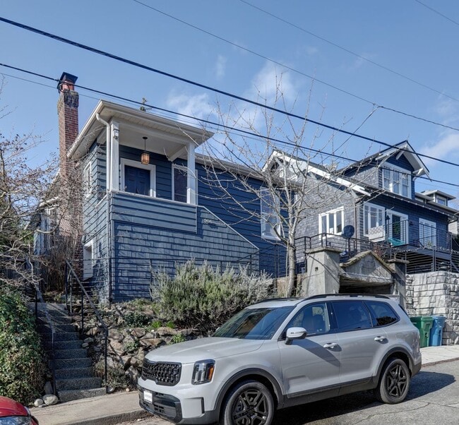 Building Photo - Charming 4 Bedrooms Madison Valley Bungalow Home