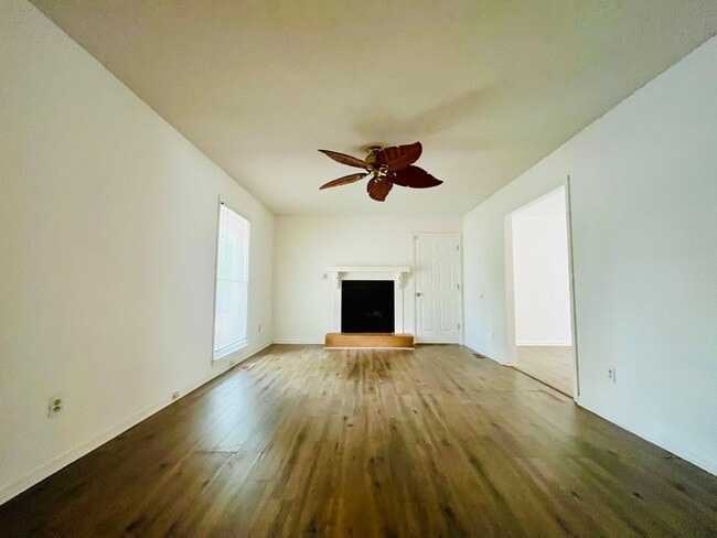 Photo - 6901 Woodmark Dr