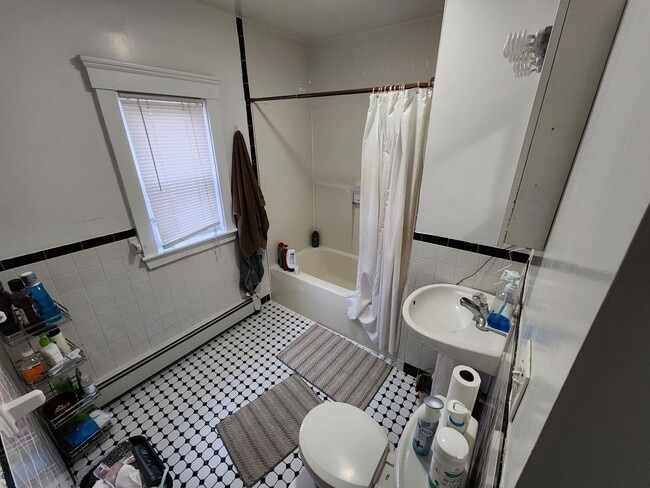 Photo - Best Deal Around! Don't Hesitate To Reach Out To Set Up A Showing
