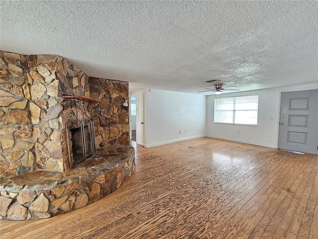 Photo - 15812 Sea Pines Dr