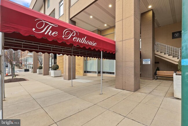 Building Photo - 28 Allegheny Ave Unit 1707 Rental