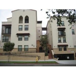 Primary Photo - Metro Loma Apartments