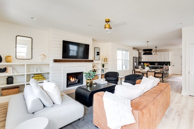 Photo - 917 31st Ave N Unit ID1043939P