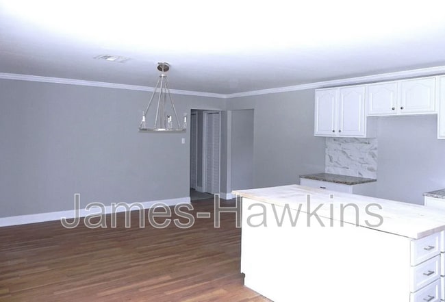 Photo - 2724 Endicott Dr