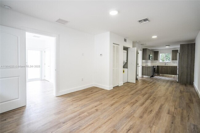 Photo - 1850 S Treasure Dr Unit 5