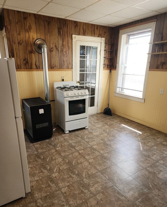 18 Maxwell St Unit 2