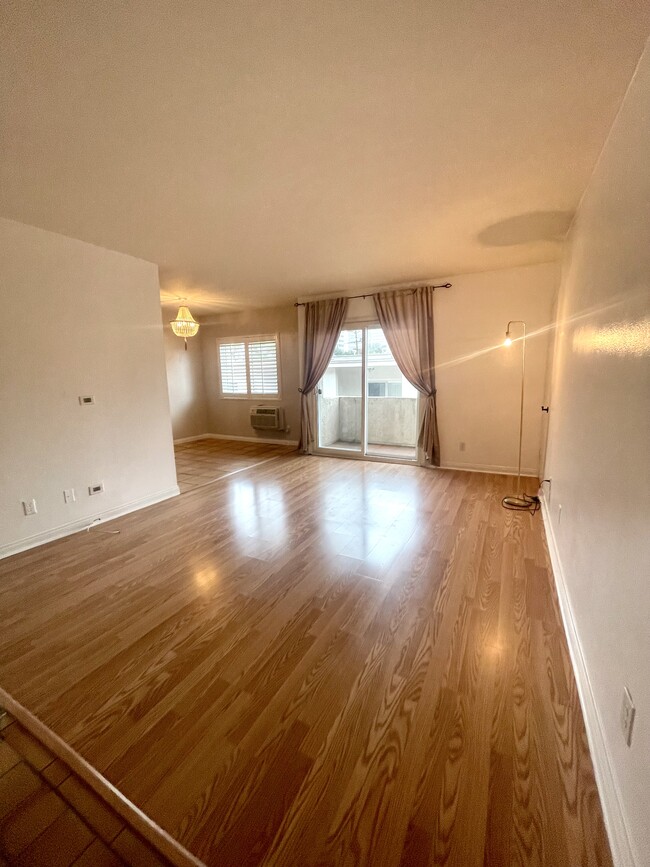 Entrance view to living area