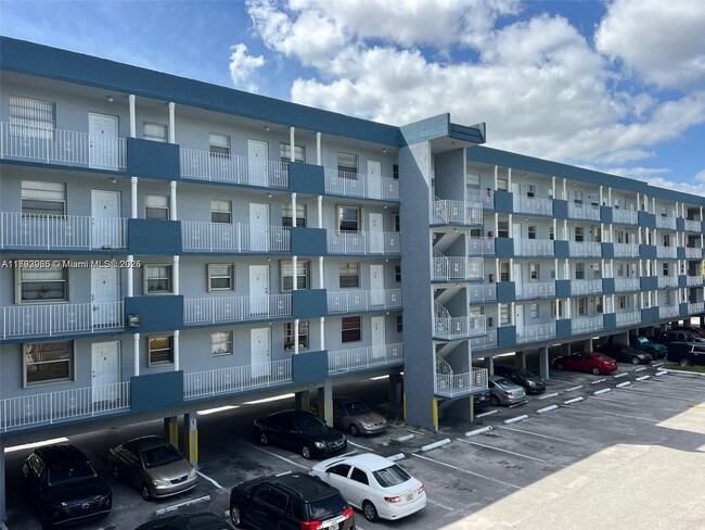 Photo - 1655 W 44th Pl Condo Unit 211