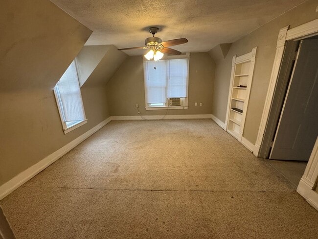 619 12th Ave N Unit 619 1/2 12th Ave N