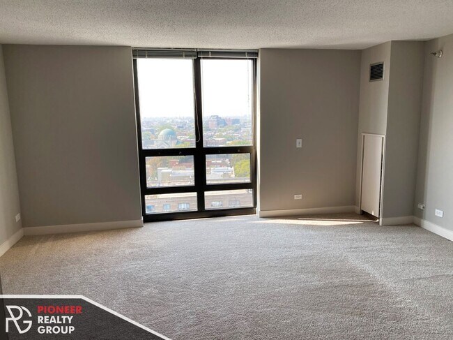 Photo - 2555 N Clark St Unidad 1807