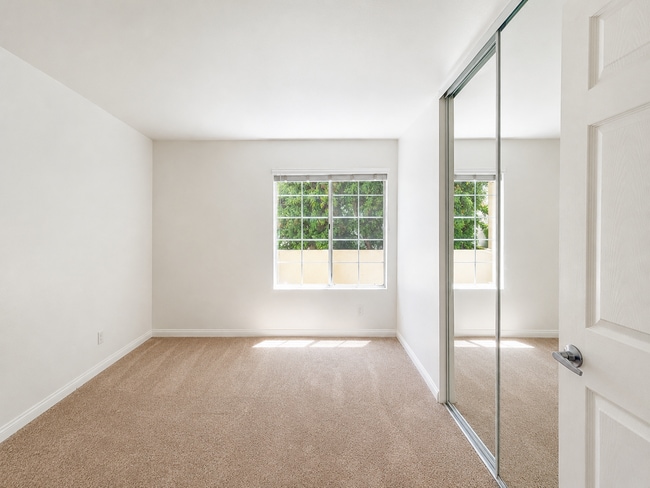 Photo - 5525 Canoga Ave Unit 209