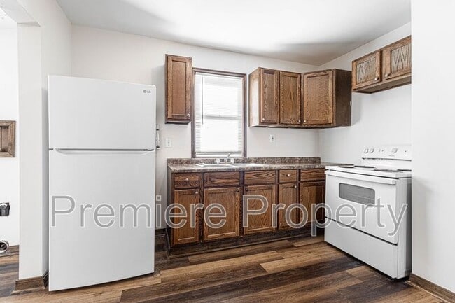 Photo - 2419 S Vermont Ave