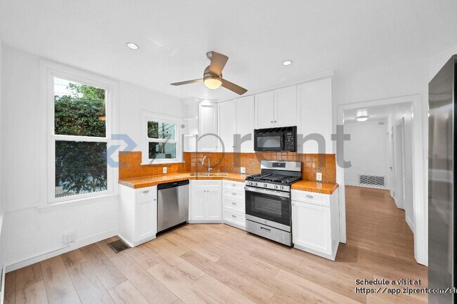 Photo - 5160 San Vicente Blvd