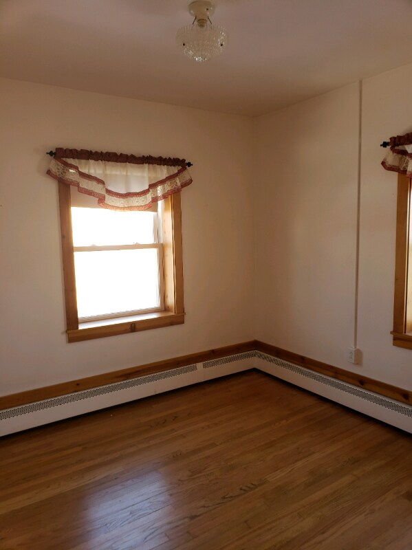 Photo - 102 N 5th St