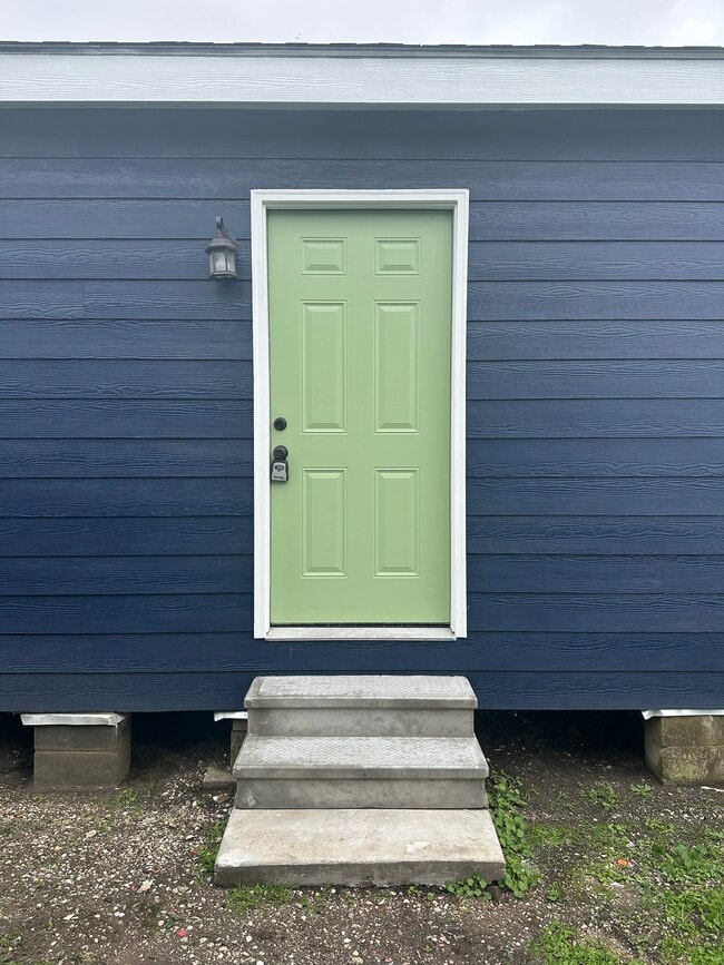 Photo - 1818 Brown Ave