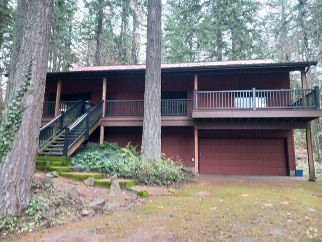 Building Photo - Woodland Setting- West Linn 3 Bedroom 2.5 ... Rental