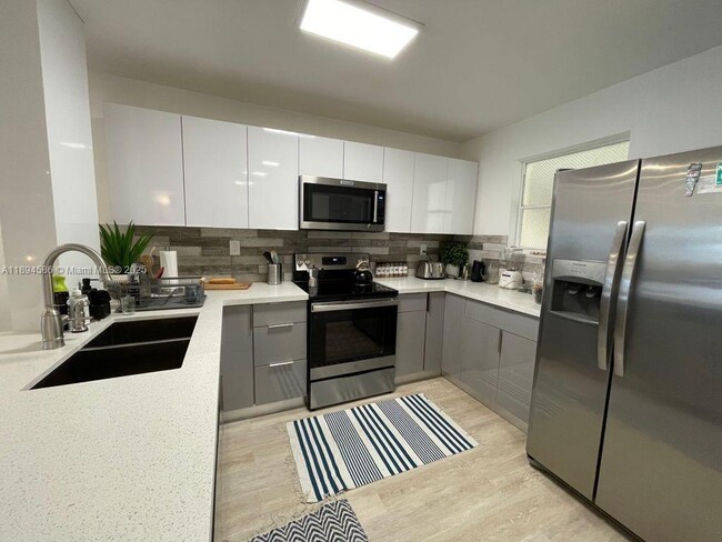 Photo - 3944 NE 167th St Unit 107