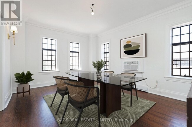 Photo - 150 Balmoral Ave