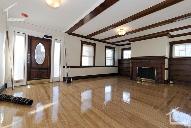 Building Photo - 35 Henshaw St Unit 1ZB Rental