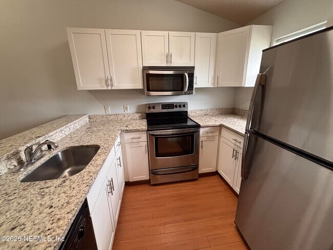 154 Governor St Unit 204