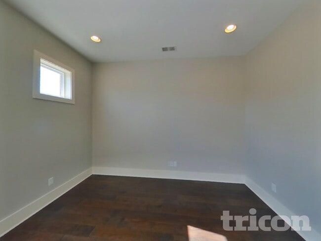 Photo - 1257 Hillwood Private Cove