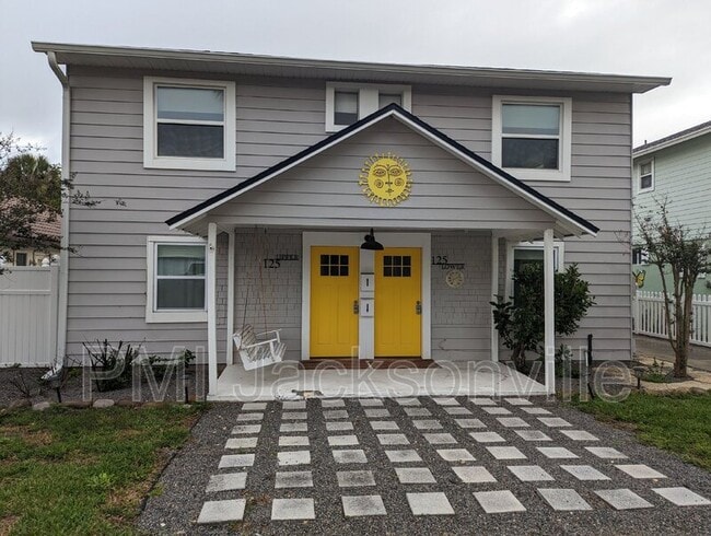 Photo - 125 37th Ave S