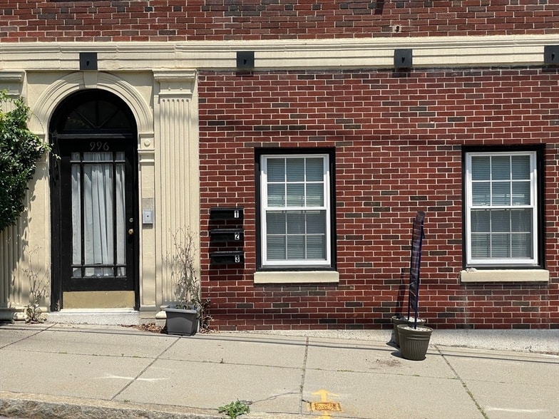 Photo - 996 Chestnut St