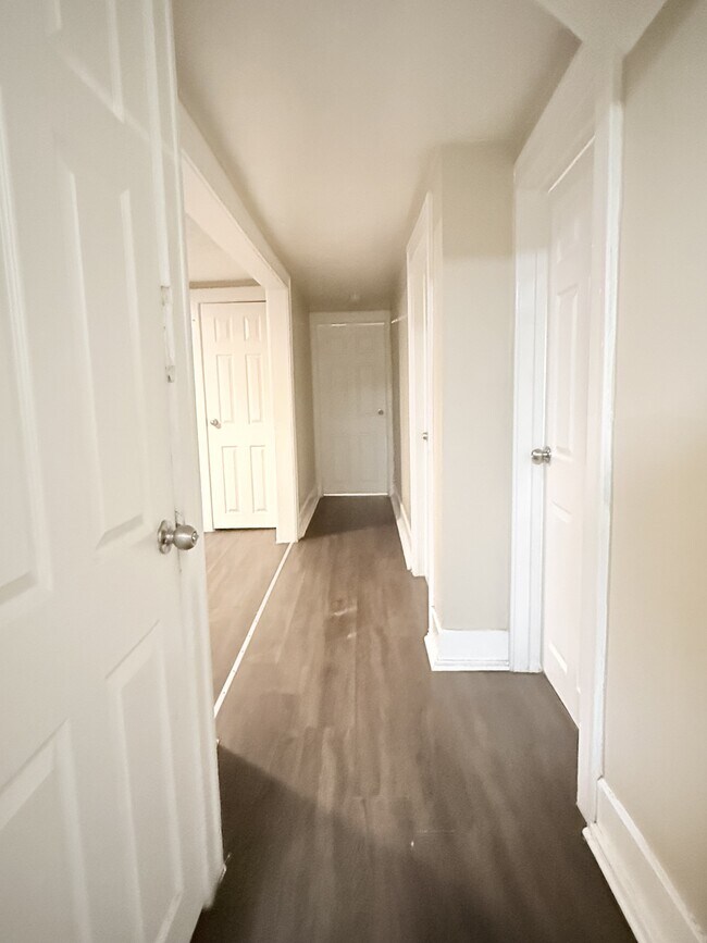 Photo - 1073 Albert Rd