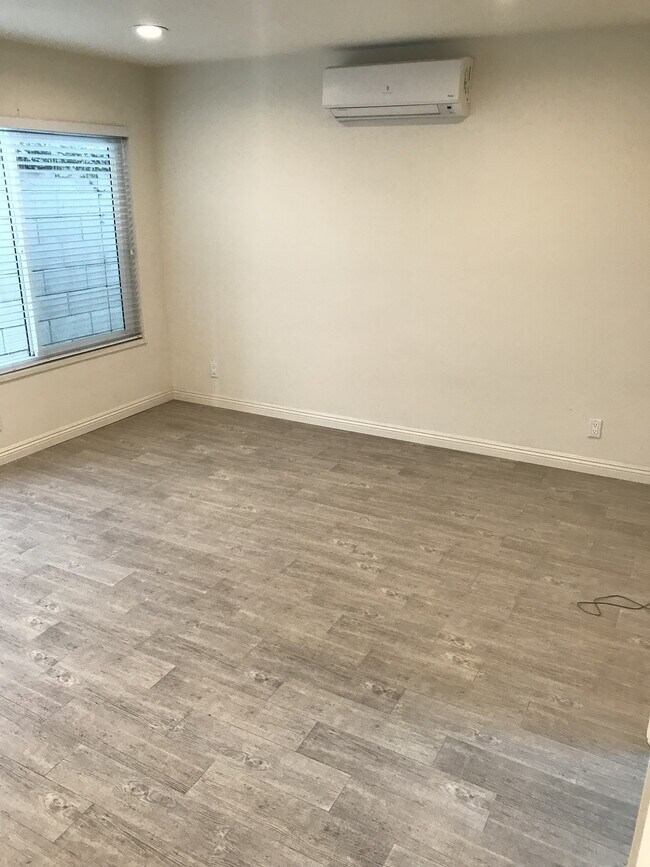 Photo - 628 Geneva Ave