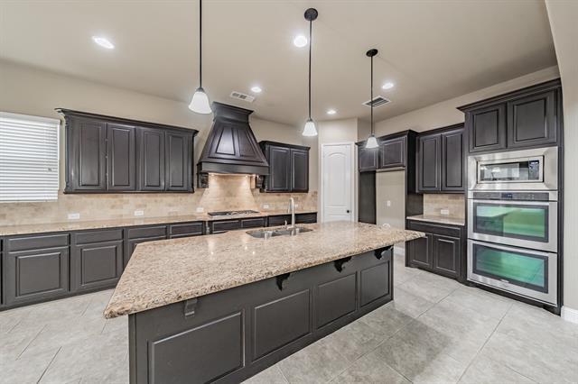 Photo - 1614 Chisholm Trail