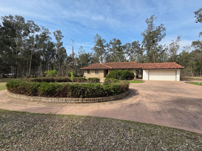 Photo - Herald Ranchette