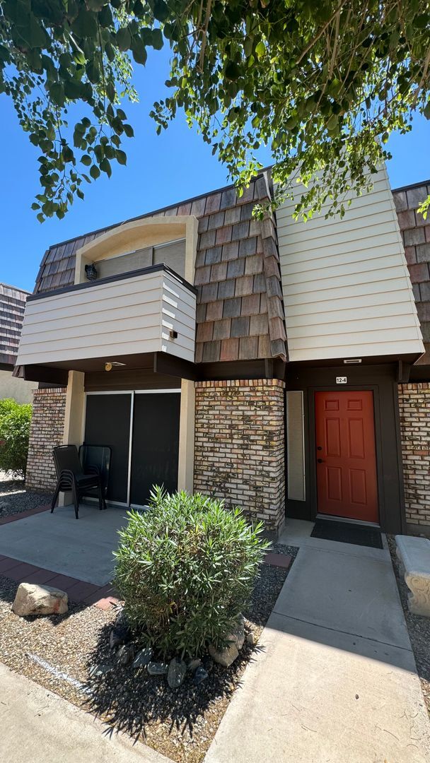 Furnished Condo w/ Community Pool! - Furnished Condo w/ Community Pool!