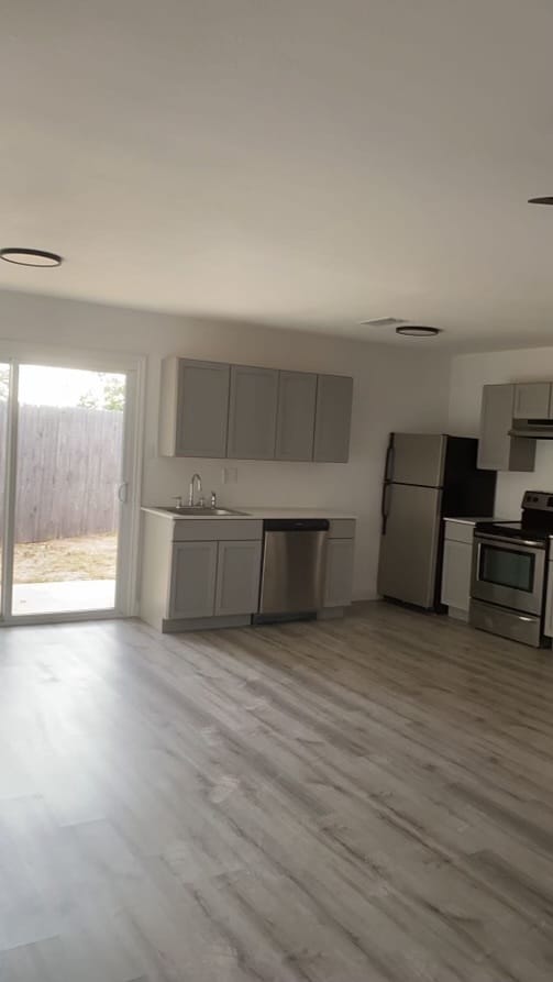 Building Photo - 4806 Bedford Ave Unit B Rental