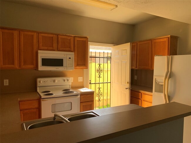 Photo - 3730 Lehall St