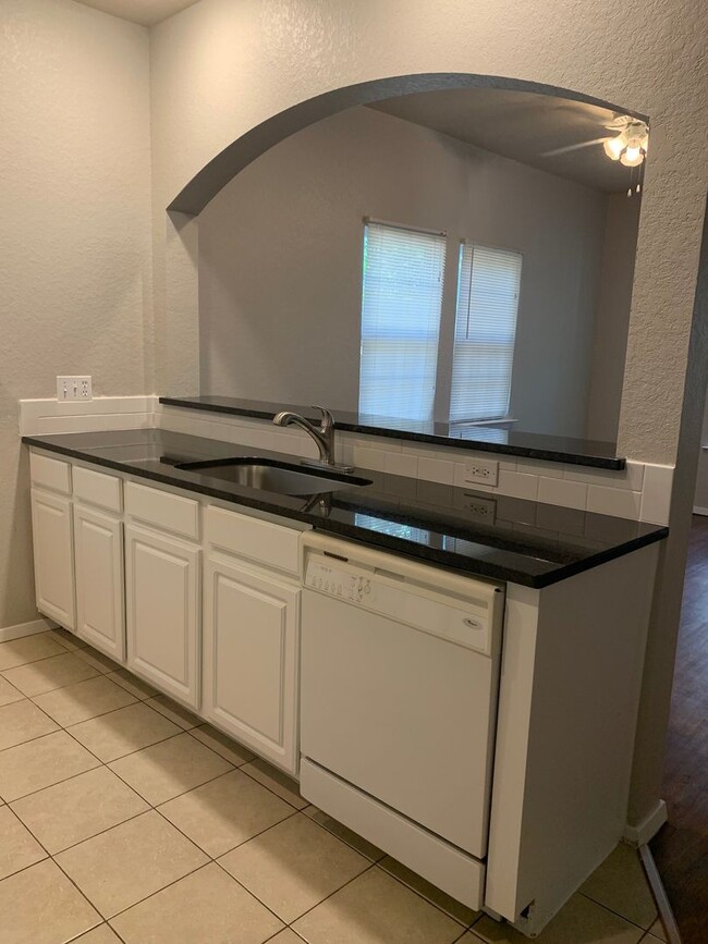 Photo - 2206 Pennsylvania Ave Unit B