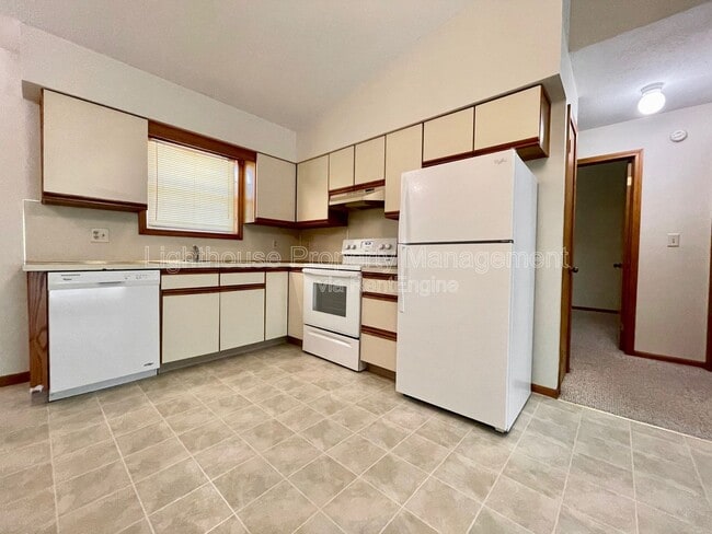 Photo - 16548 Taft Rd