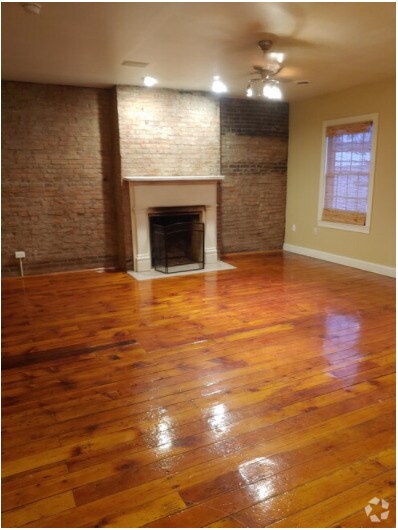 Building Photo - 111 S 13th St Rental