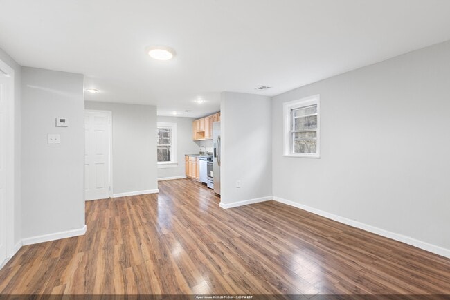 Building Photo - 72 McAdoo Ave Unit 2