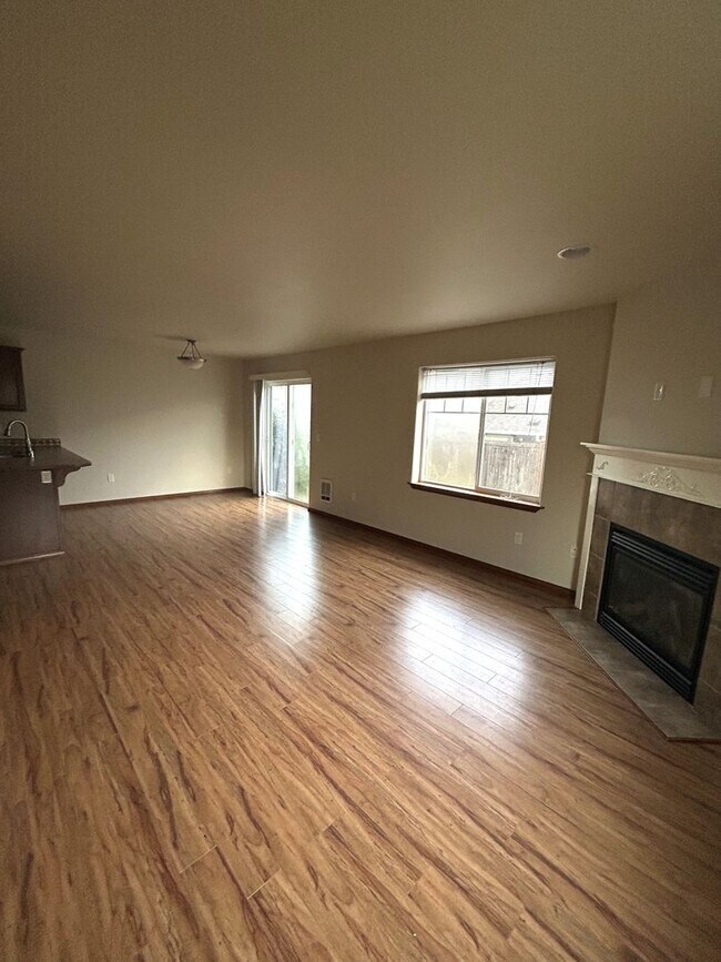 Photo - DHALIWAL2 Unit 3303