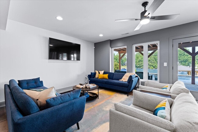 Building Photo - 212 Elysian Dr Unit ID1248932P Rental