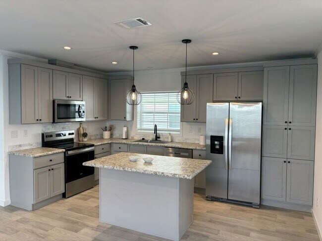 5646 Blue Harbor Dr