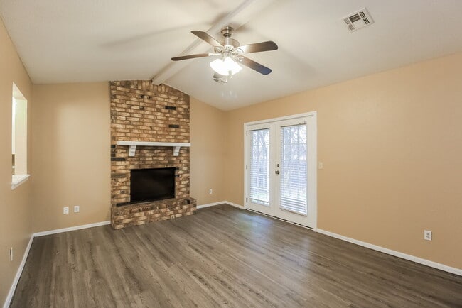 Photo - 9705 Oaktree Terrace