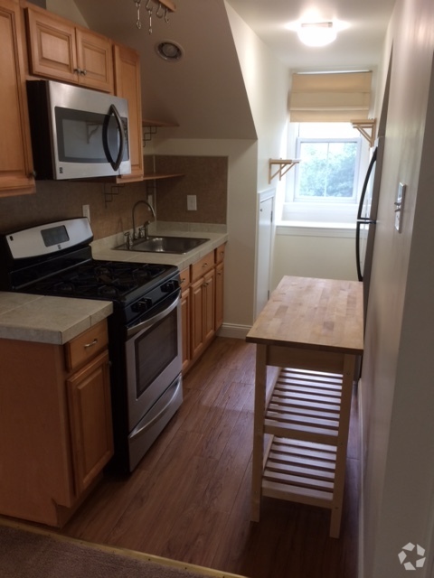 Building Photo - 513 S Orange St Unit Efficiency Rental