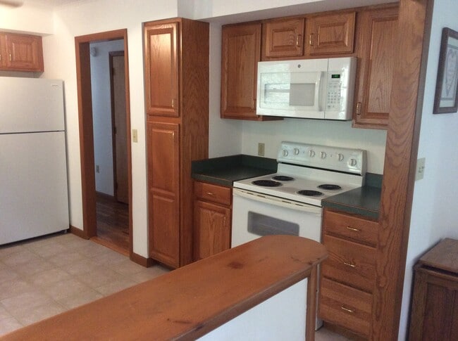 Photo - 126 W Shore Dr