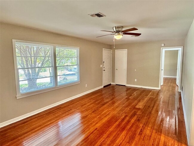 Photo - 3346 Vermont Dr