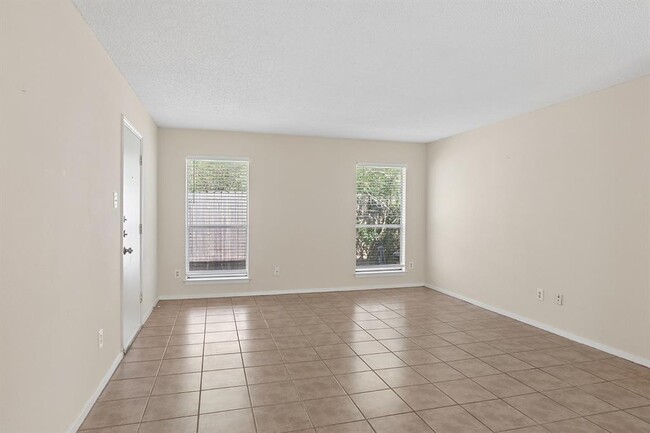Photo - 3114 Plantation Rd