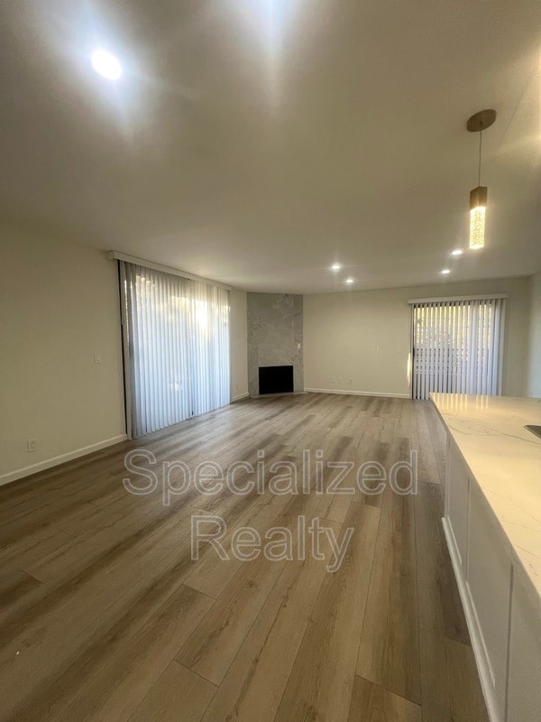 Photo - 7038 Vesper Ave Unidad 101